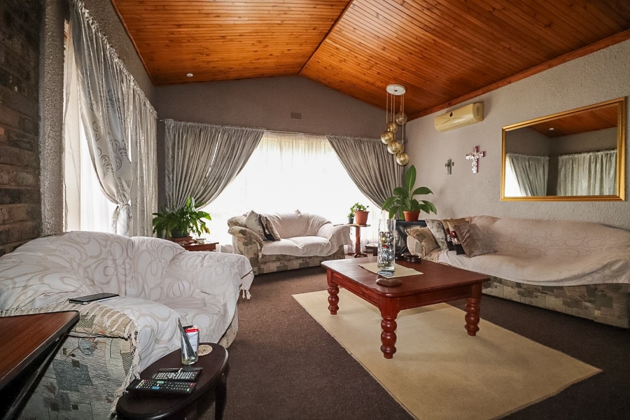 4 Bedroom Property for Sale in Stilfontein Ext 4 North West